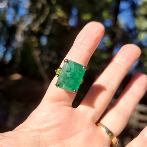 17k green Beryl emerald cut & pear cut Peridot sterling & rhodium ring sz7 - Picture 8 of 10
